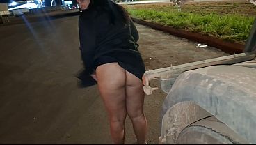 Levei Minha Esposa pro Caminhoneiro e Peguei o Cu Gozado Depois
