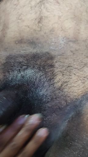 Sexy Desi Bhabhi Handjob to Her Boyfriend with Massage Oil
