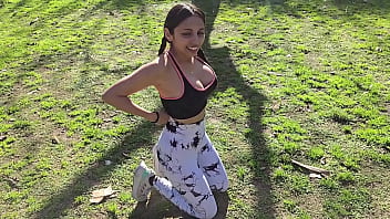 Alumna Atrevida recibio un enorme creampie despues del entrenamiento