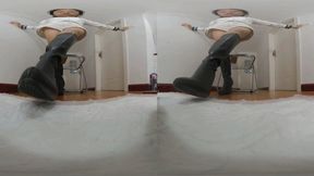 3DVR180 LELE is worshipped by your boots