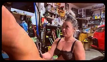 Intense Speed Bag Action with Dani Raisor