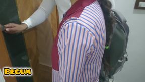 Desi School GF Ki Chudai Dost Ke Flat Par.