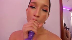 Bella Still Private Show