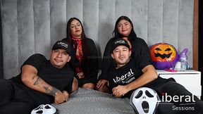 PAREJA DE AMIGOS HACEN SU PRIMER INTERCAMBIO