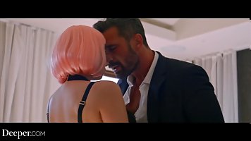 Huge ass n boobs gamer Violet Myers plays costume dress-up
