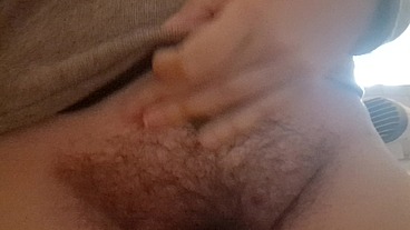 Hairy pussy pee in tub 4K