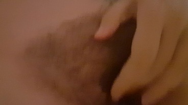 Hairy pussy pee in tub 4K