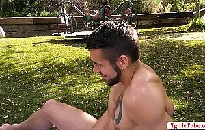 White Tgirl Skylar Adams wants to fuck her boyfriend in the park