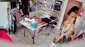 Embarazada con camara de seguridad oculta en su recamara