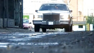 Intensiivistä anaali gangbangiaa rintaville brunette MILFeille Alexa Maylle ja Claudia Ferrarille, joissa on suihinottoja, siemensyöksyä suussa ja ryhmätoimintaa