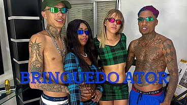 Novinhas fazendo trocas de casais pela primeira vez