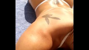 Kelly Amaral gostosa na piscina