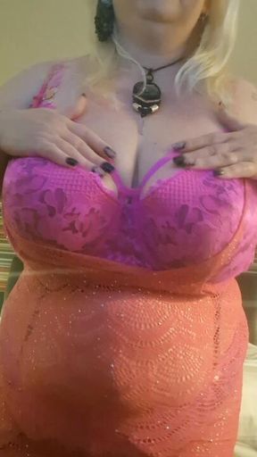 Full naked strip tease, boob play, bum cheeks spreading and view of my sweet spot