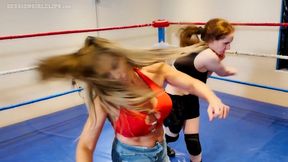 Bare Fisted Boxing - Jennifer Thomas vs Felicia - FemFight