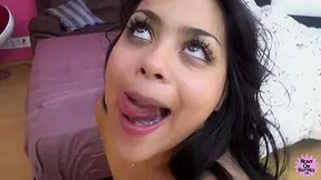 Chunky MILF With Carolinda - HeavyOnHotties