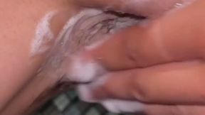 Hairy Armpits Shampooing MOV Version