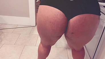 strippers love to swallow big dick